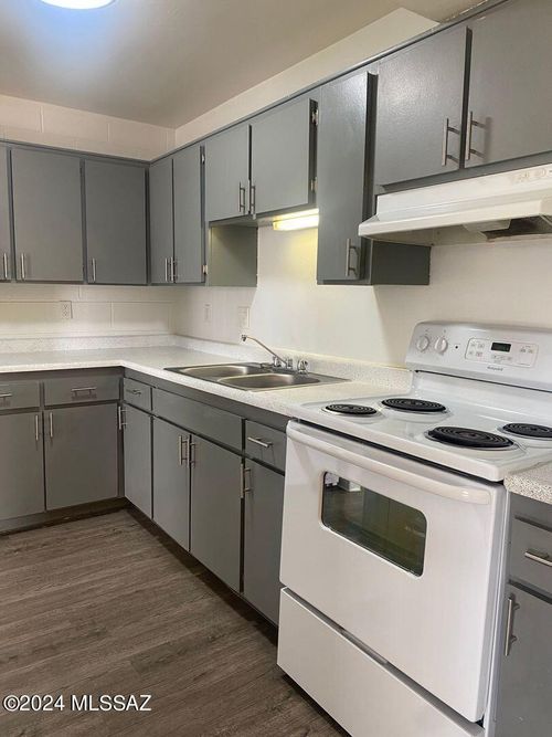 apt-111-2230 E Fort Lowell Rd, Tucson, AZ, 85719-2405 | Card Image