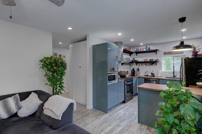 12033 261 St, House other with 4 bedrooms, 3 bathrooms and 8 parking in Maple Ridge BC | Image 26
