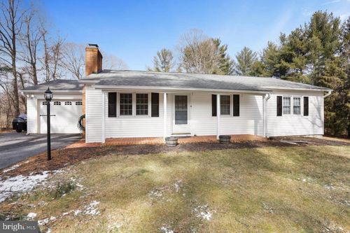 15439 Berlin Tpke, HILLSBORO, VA, 20132-2938 | Card Image