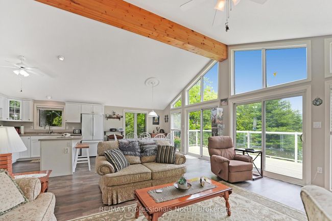 1093 Comak Cres, House other with 3 bedrooms, 2 bathrooms and 4 parking in Algonquin Highlands ON | Image 11