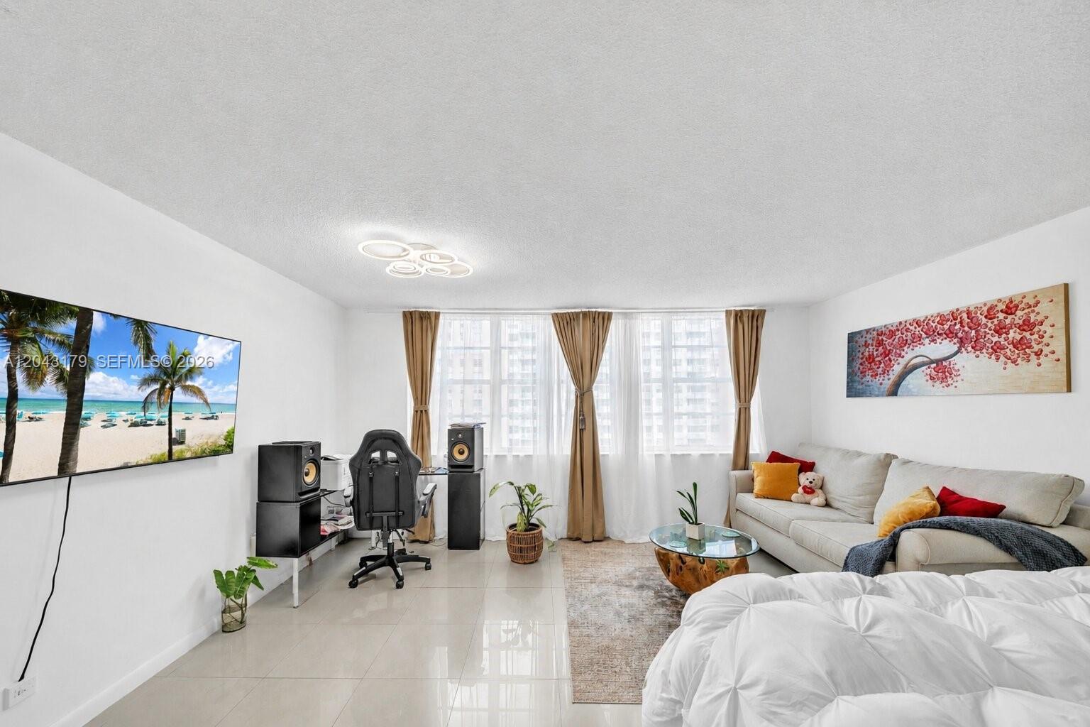 Residential Lease in Sunny Isles Beach 5