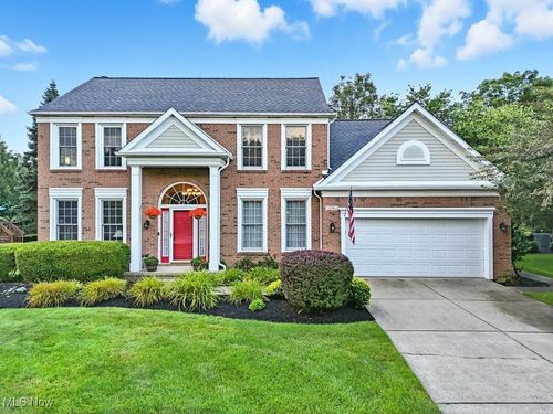 376 Bishop Way, Sagamore Hills, OH, 44067-3223 | Card Image