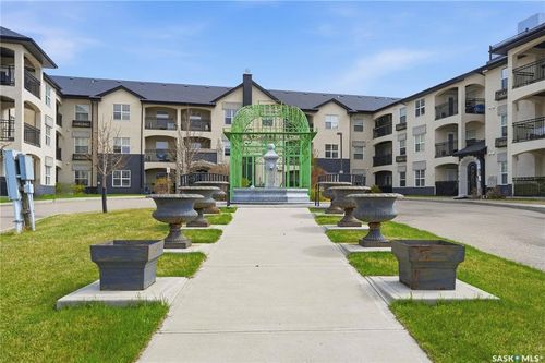 209-1640 Dakota Dr, Regina, SK, S4Z0A4 | Card Image
