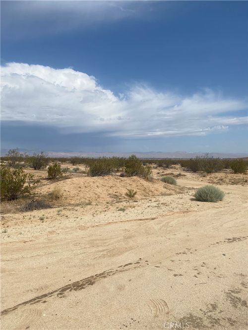 0 Foothill Rd, California City, CA, 93505 | Card Image