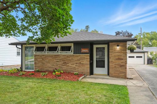 1205 Curdes Ave, Fort Wayne, IN, 46805-2611 | Card Image