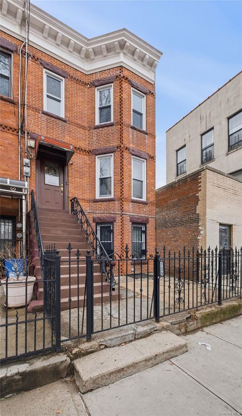 139 Milford St, Brooklyn, NY, 11208-2413 | Card Image