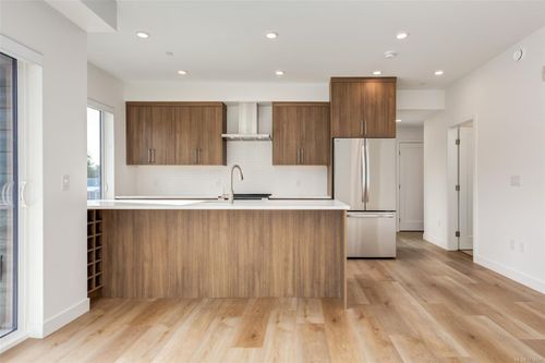 205-7181 Lantzville Rd, Lantzville, BC, V0R2H0 | Card Image