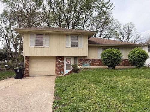 11916 Armitage Drive, Grandview, MO, 64030 | Card Image