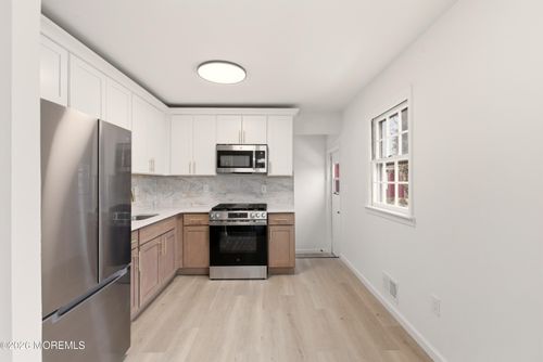 1041 Mulberry Pl, Toms River, NJ, 08753-5234 | Card Image