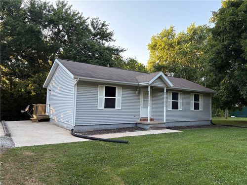 905 Oak St, Edgewood, IL, 62426-1227 | Card Image