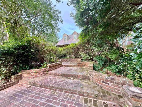 1831 Old Plantation Ln, Baton Rouge, LA, 70806-8429 | Card Image
