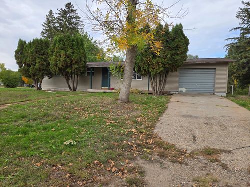 115 Village Ave, Cannon Falls, MN, 55009-1223 | Card Image