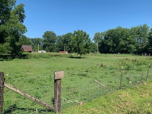 D D St Sw, Linton, IN, 47441 | Card Image