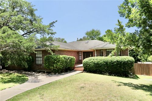 201 Norwood St W, Georgetown, TX, 78628-8359 | Card Image