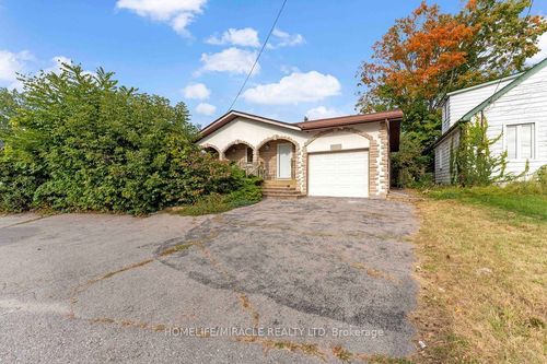 2033 Simcoe St N, Oshawa, ON, L1H | Card Image