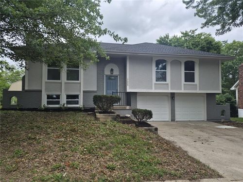 17008 E 2nd St S, Independence, MO, 64056-1711 | Card Image