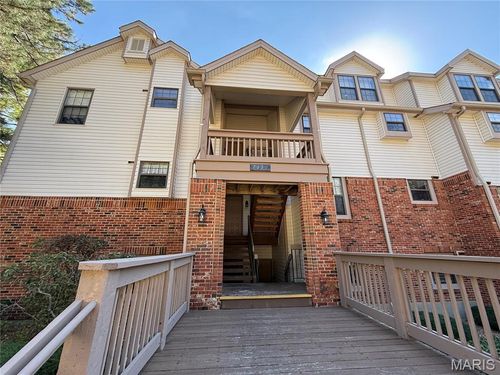 apt-a-7010 Green Tee Ct, Saint Louis, MO, 63129-5245 | Card Image