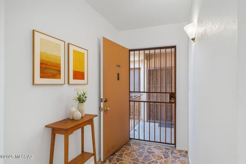 244-1600 N Wilmot Road, Tucson, AZ, 85712 | Card Image
