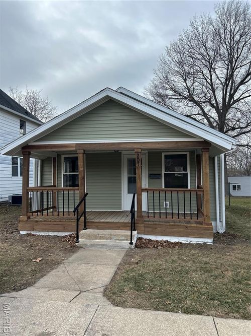 207 N 4th St, Vandalia, IL, 62471-2310 | Card Image