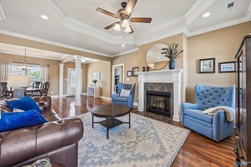 28298 Ferguson Ln, Toney, AL, 35773-5402 | Card Image