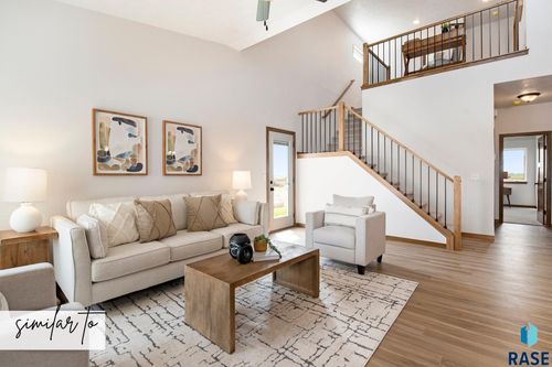 5706 E Marley Pl, Sioux Falls, SD, 57108-8882 | Card Image