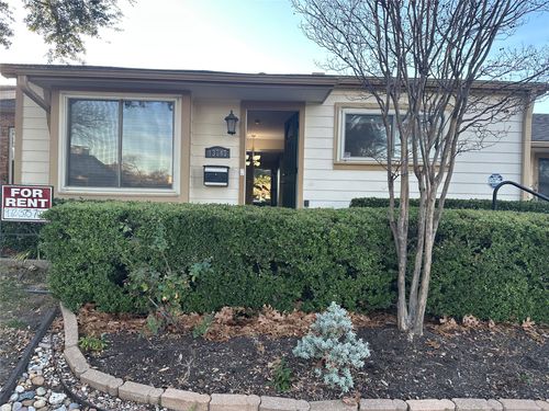 13747 Brookgreen Circle, Dallas, TX, 75240 | Card Image
