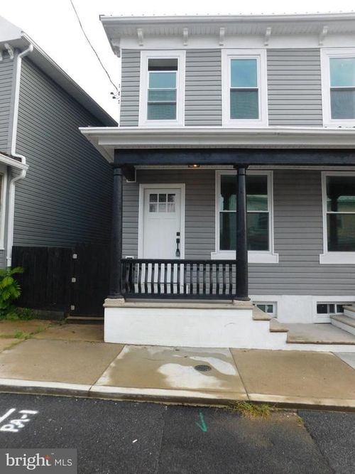 217 N Grand St, LEWISTOWN, PA, 17044-2044 | Card Image