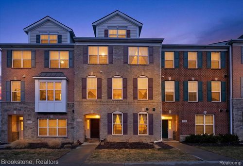 2721 S Spurway Dr, Ann Arbor, MI, 48105-2293 | Card Image