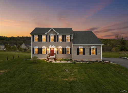 8809 Quarter Horse Run, Chittenango, NY, 13037-4004 | Card Image