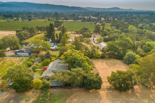 18330 Carriger Road, Sonoma, CA, 95476 | Card Image