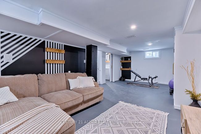 43 Glendale Ave, House other with 3 bedrooms, 2 bathrooms and 2 parking in Deep River ON | Image 30