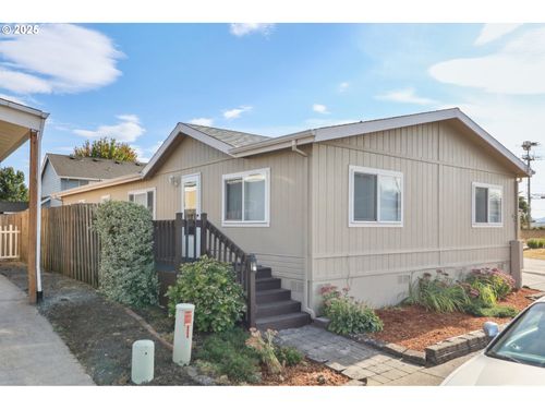 40-1000 S Mckern Ct, Newberg, OR, 97132-7140 | Card Image