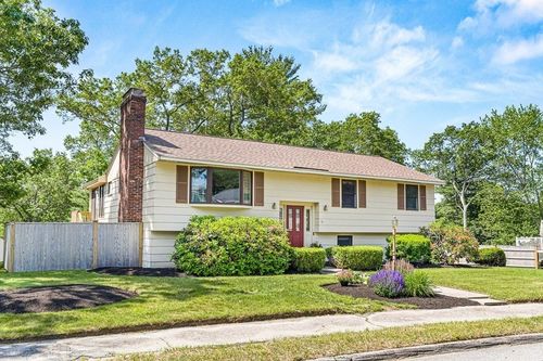 15 Stewart Rd, North Reading, MA, 01864-2000 | Card Image