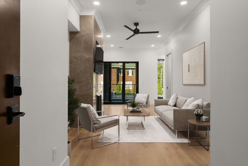 a6-95 Leonard Ave, Nashville, TN, 37205-2531 | Card Image