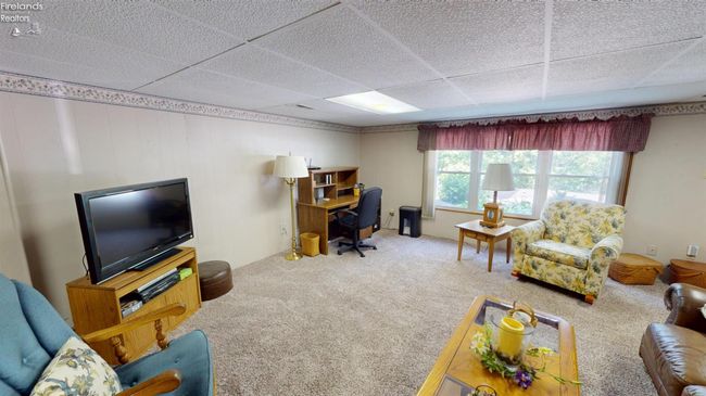 1501 Tiffin Rd, House other with 3 bedrooms, 2 bathrooms and 2 parking in Fremont OH | Image 29