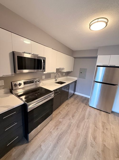 apt-5d-846 Massachusetts Ave, Arlington, MA, 02476-4740 | Card Image