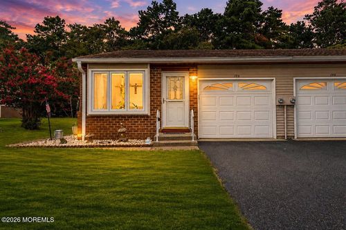 52-19A Maplewood Dr, Whiting, NJ, 08759-2069 | Card Image