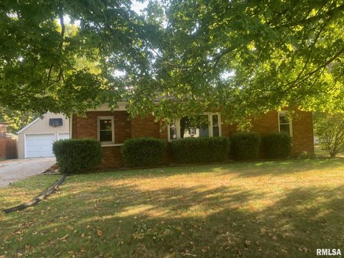 419 W Lincoln St, Edinburg, IL, 62531-9479 | Card Image