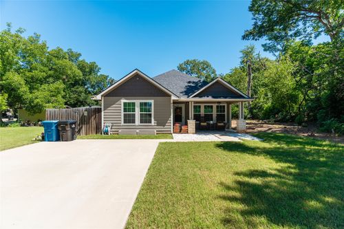 925 W Munson St, Denison, TX, 75020-5125 | Card Image