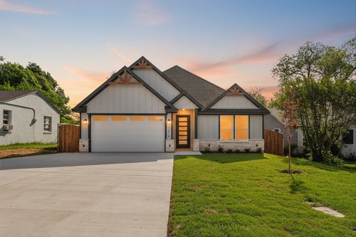 1210 Harvard St, River Oaks, TX, 76114-2516 | Card Image