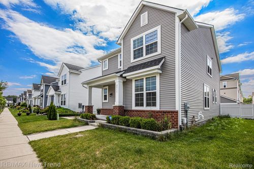 2511 Massoit Rd, Royal Oak, MI, 48073-1985 | Card Image