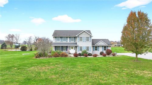29 Breeze Ln, New Wilmington, PA, 16142-2812 | Card Image