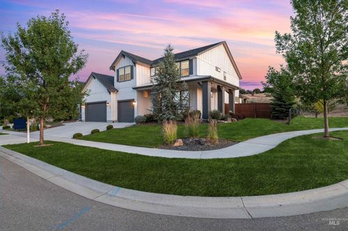 2043 E Lodge Trail Dr, Meridian, ID, 83642-4497 | Card Image