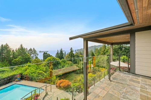 1408 31st St, West Vancouver, BC, V7V4P5 | Card Image