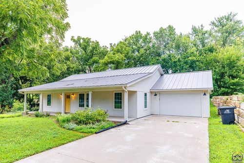 707 W Linn St, Saint Marys, KS, 66536-1805 | Card Image