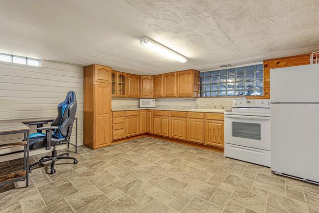 Lower Level Kitchen.jpg | Image 28