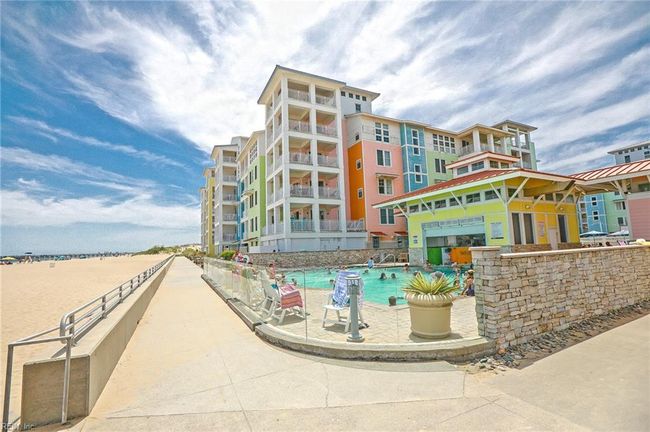 APT-432B - 3738 Sandpiper Rd, House attached with 4 bedrooms, 3 bathrooms and null parking in Virginia Beach VA | Image 49