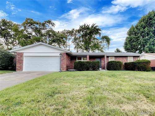 417 Dove Dr, Saint Charles, MO, 63301-1206 | Card Image