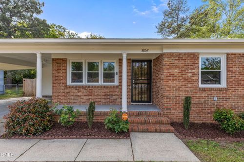 3857 Cumberland Rd, Fayetteville, NC, 28306-2686 | Card Image