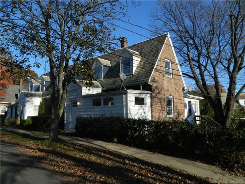 90 Grove St, Stratford, CT, 06615-7519 | Card Image